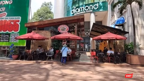 Một cửa hàng phục vụ ăn uống trên địa bàn TP.HCM trong dịch COVID-19. Ảnh: Hòa Bình