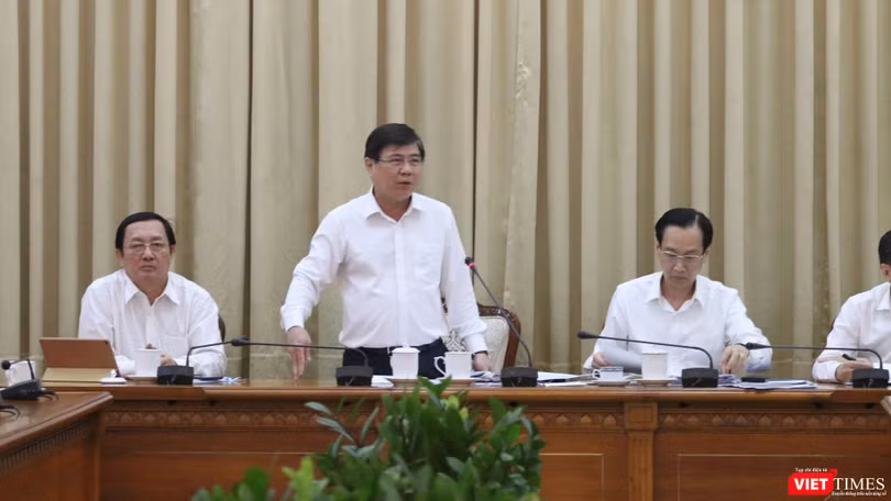 Chống dịch COVID-19, chủ tịch UBND TP.HCM: Đừng để nước tới chân mới nhảy! Ảnh: Sỹ Đông
