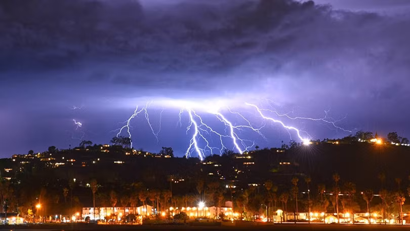 Trong vòng 10 ngày qua, Ấn Độ đã có hàng trăm người chết do sét đánh. Ảnh: A.P