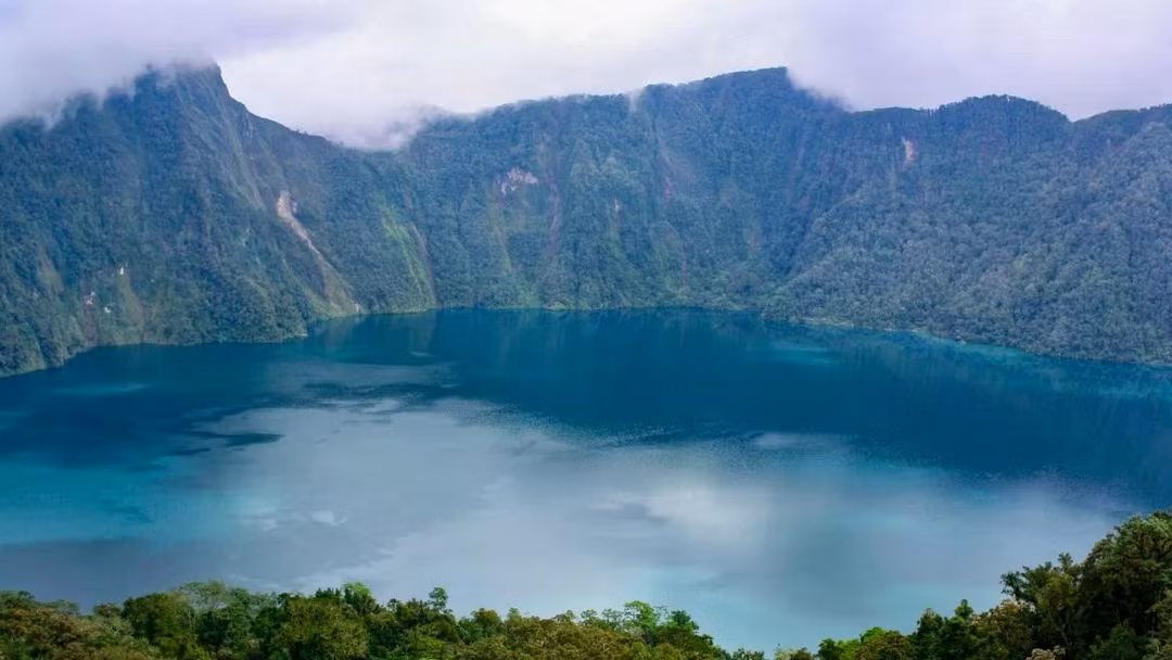 Núi lửa Parker, nay được biết đến với tên gọi núi Melibengoy, nằm trên đảo Mindanao phía nam Philippines. Vụ phun trào mạnh mẽ năm 1640 của nó đã được ghi nhận có tác động đến các hình thái thời tiết trong khu vực. Ảnh: SCMP.