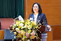 Ông Nguyễn Duy Chính trong buổi tiếp xúc cử tri.