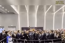 Trung Quốc phô diễn kỹ năng ấn tượng của Robot AI trước Thủ tướng Đức