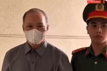 Cựu thứ trưởng hầu tòa trong vụ đưa nhận hối lộ hơn 40 tỷ đồng