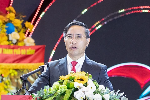 Ông Phạm Đức Ấn, Chủ tịch UBND TP Đà Nẵng phát biểu tại phiên khai mạc Đại hội lần thứ VIII của Hội Doanh nhân trẻ TP Đà Nẵng.