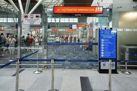 Lối đi ưu tiên tại Nhà ga Quốc tế Đà Nẵng (T2) được đưa vào phục vụ hành khách nhằm nâng cao trải nghiệm hành khách, tiếp tục hành trình chuyển đổi số và cải thiện chất lượng dịch vụ.