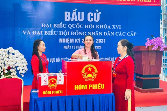 Cử tri lựa chọn đại biểu mình tin tưởng.