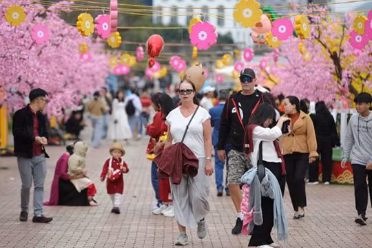 Mức thưởng Tết năm 2026 cao nhất thuộc về nhóm doanh nghiệp có vốn đầu tư nước ngoài (FDI) với mức thưởng là 368,2 triệu đồng.