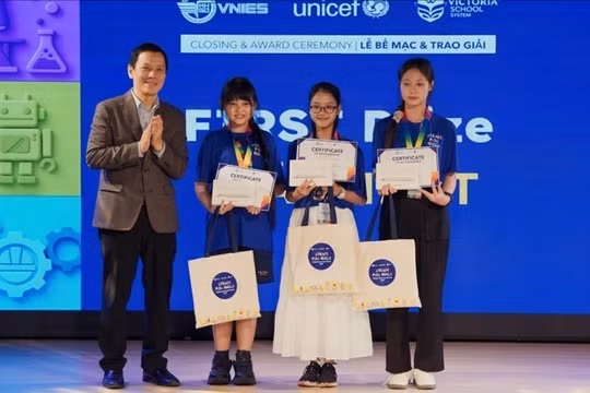 STEAM for Girls 2025: Nữ sinh cất tiếng nói khoa học, kiến tạo giải pháp xanh cho một tương lai bền vững