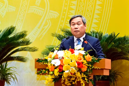 Chủ tịch UBND TP Hà Nội Vũ Đại Thắng cam kết xây dựng chính quyền phục vụ, gần dân, sát dân, vì nhân dân. Ảnh: Thành Thái/HNM