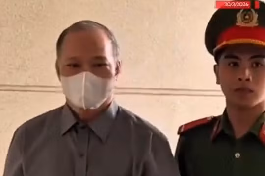 Cựu thứ trưởng hầu tòa trong vụ đưa nhận hối lộ hơn 40 tỷ đồng