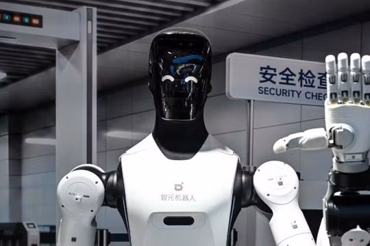 Mỹ cấm quân đội dùng robot hình người do Trung Quốc sản xuất. Ảnh: SCMP.