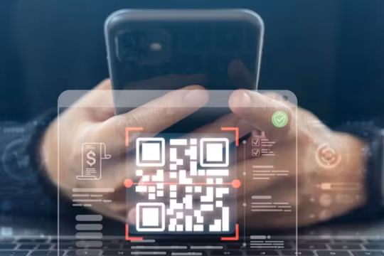 Lịch sử ra đời của mã QR và tỷ lệ vàng chống quét lỗi. Ảnh: BGR.