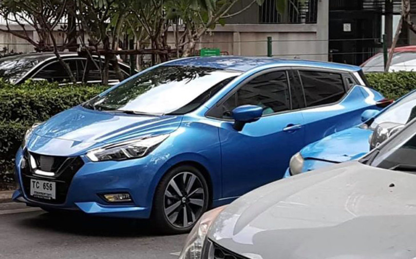 Mirage được cho là chia sẽ thiết kế và khung gầm với mẫu Nissan March.
