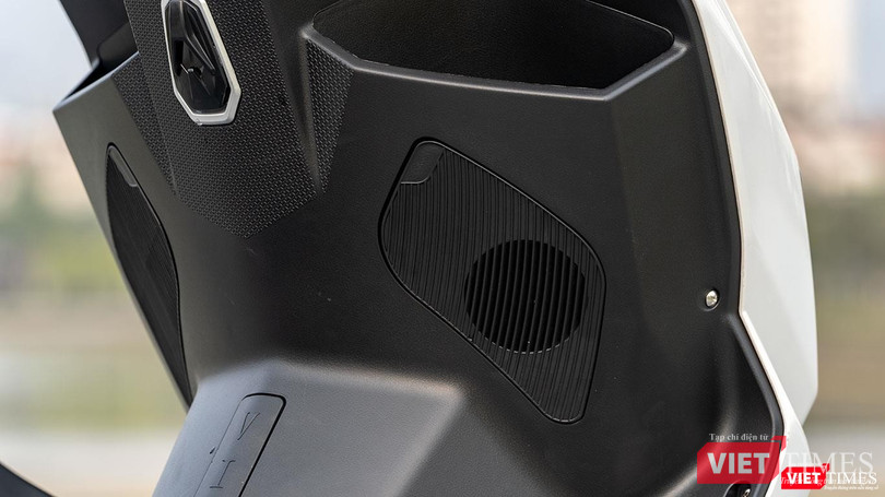 Dàn âm thanh 2 loa cho chất lượng trung bình và bị rè khi bật to. Dàn âm thanh 2 loa cho chất lượng trung bình và bị rè khi bật to.