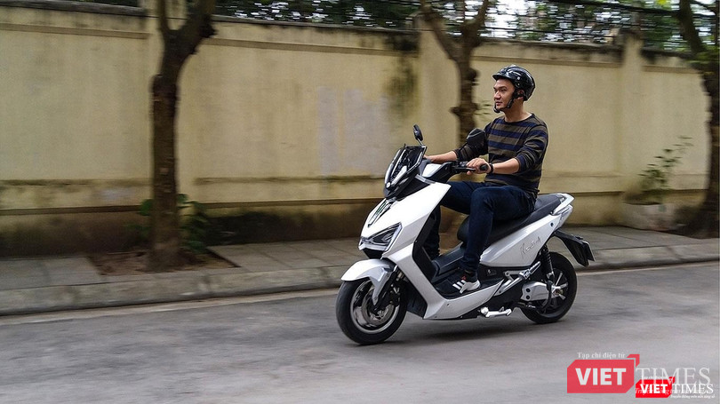 Mặc dù có trọng lượng không hề nhẹ nhưng Pega NewTech có độ vọt khá nhanh sau mỗi cú vặn ga. Mặc dù có trọng lượng không hề nhẹ nhưng Pega NewTech có độ vọt khá nhanh sau mỗi cú vặn ga.