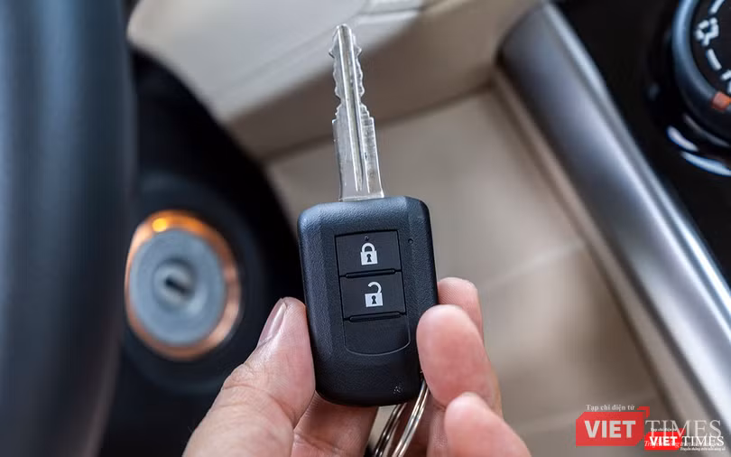 Chìa khóa không gập được lại gọn gàng.