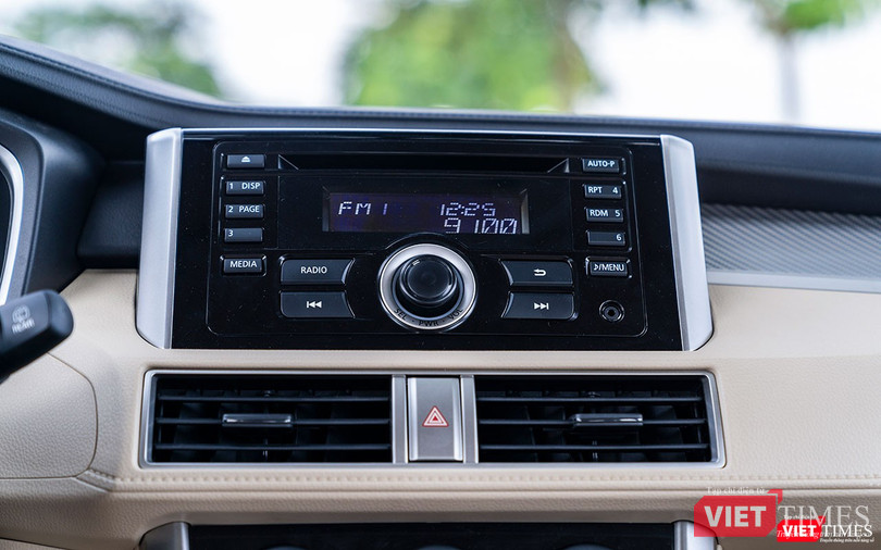 Dàn CD/FM/MP3 tích hợp kết nối AUX.