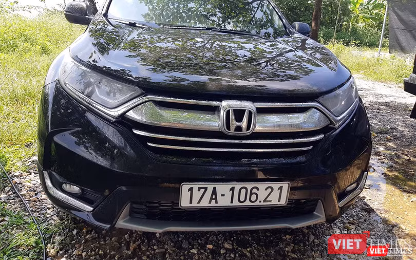 Hiện tượng đèn pha bị hấp hơi nước xảy ra chỉ ít ngày sau khi anh T vừa mới mua chiếc xe CR-V bản E về sử dụng.
