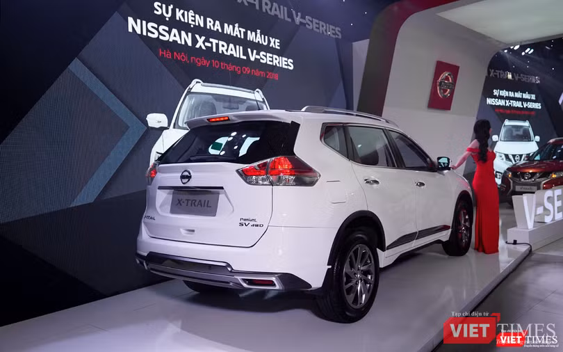 Đuôi xe Nissan X-Trail V-Series trong mạnh mẽ và thể thao hơn