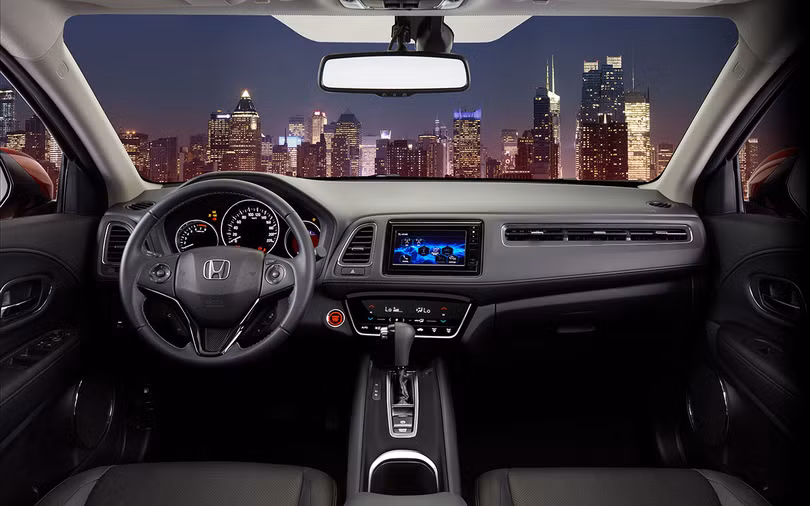 Nội thất của Honda HR-V được tối giản bằng cách sử dụng màn hình cảm ứng.
