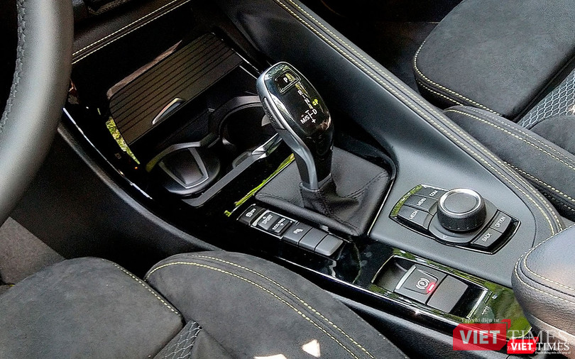 Thay vì sử dụng hộp số tự động dang cơ khí giống như X1, BMW X2 sử dụng loại hộp số tự động điện tử đã làm nên đặc trưng của thương hiệu BMW.