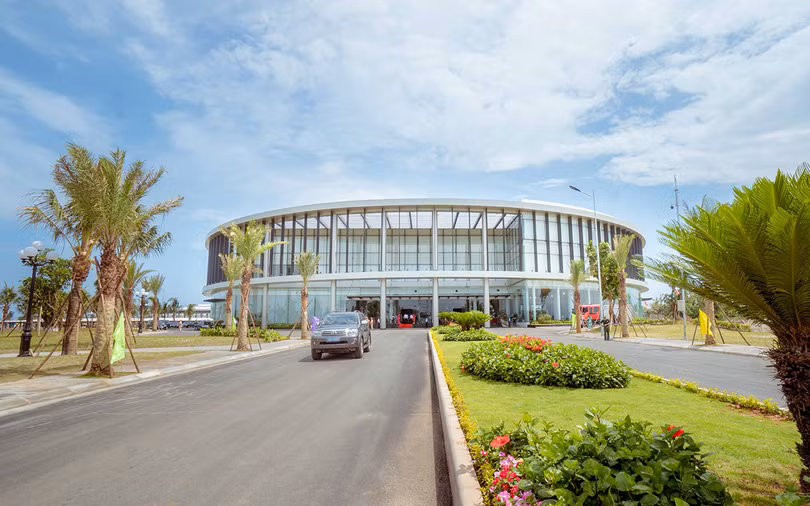 Khu nhà điều hành VinFast mới đưa vào hoạt động tự tháng 6/2018. Khu nhà điều hành VinFast mới đưa vào hoạt động tự tháng 6/2018.