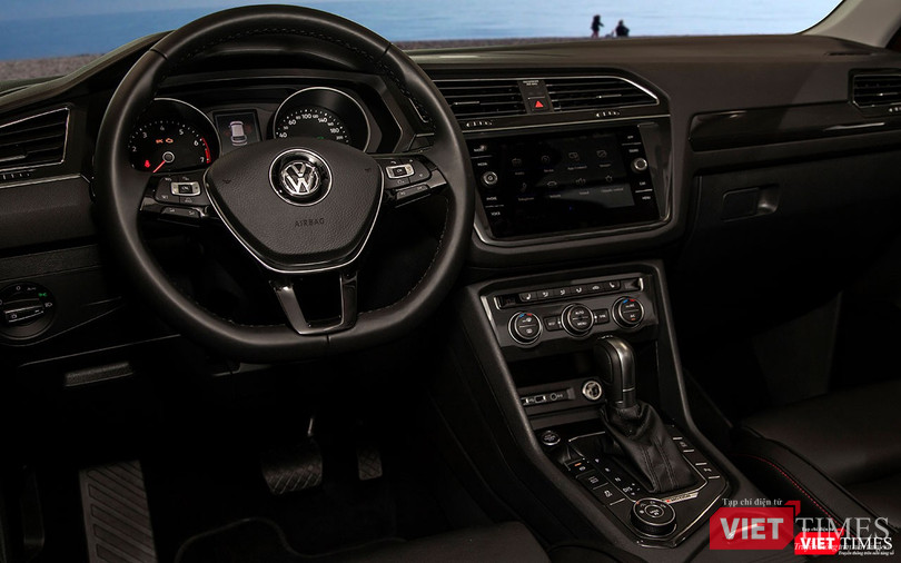 Nội thất của VW Tiguan Allspace dù chưa đạt đến độ cao cấp nhưng chất lượng xây dựng đã đạt sự tinh tế cao.