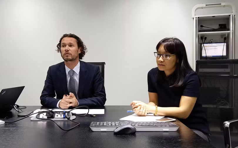 Ông Mickael Orain, Tổng Giám đốc phụ trách thị trường Việt Nam của Piaggio chia sẻ trong buổi gặp mặt báo chí tại nhà máy ở Vĩnh Phúc. (Ảnh: Ngô Minh)