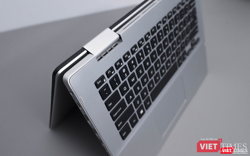 Bộ đôi Inspiron 5480 và Inspiron 5482 được hãng thiết kế hướng tới xu hướng mỏng nhẹ hơn. Bộ đôi Inspiron 5480 và Inspiron 5482 được hãng thiết kế hướng tới xu hướng mỏng nhẹ hơn.