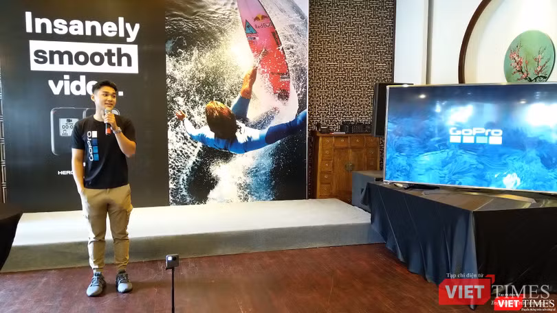 Đại diện của hãng GoPro giới thiệu các tính năng nổi bật trên HERO7 Black.