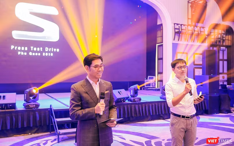 Với những gì được trang bị trên S-Class 2018 cùng giá bán hợp lý, ông Choi Duk Jun - Tổng Giám đốc Mercedes-Benz Việt Nam khẳng định mẫu xe này sẽ tiếp tục được nhiều khách hàng tin tưởng lựa chọn và giữ vững vị thế của dòng xe sedan hạng sang cỡ lớn bán chạy nhất thị trường Việt Nam.