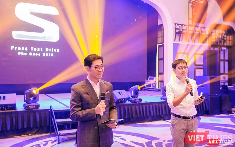 Với những gì được trang bị trên S-Class 2018 cùng giá bán hợp lý, ông Choi Duk Jun - Tổng Giám đốc Mercedes-Benz Việt Nam khẳng định mẫu xe này sẽ tiếp tục được nhiều khách hàng tin tưởng lựa chọn và giữ vững vị thế của dòng xe sedan hạng sang cỡ lớn bán chạy nhất thị trường Việt Nam.