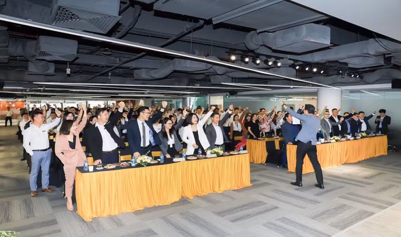 Sự hào hứng và quyết tâm của các chuyên viên kinh doanh CenLand khi phân phối dự án “hàng hiệu” King Palace