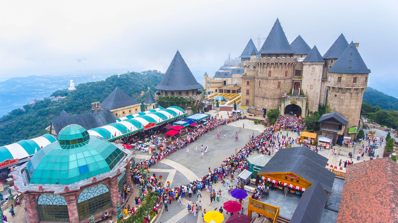 Sun World Ba Na Hills nhìn từ trên cao Sun World Ba Na Hills nhìn từ trên cao
