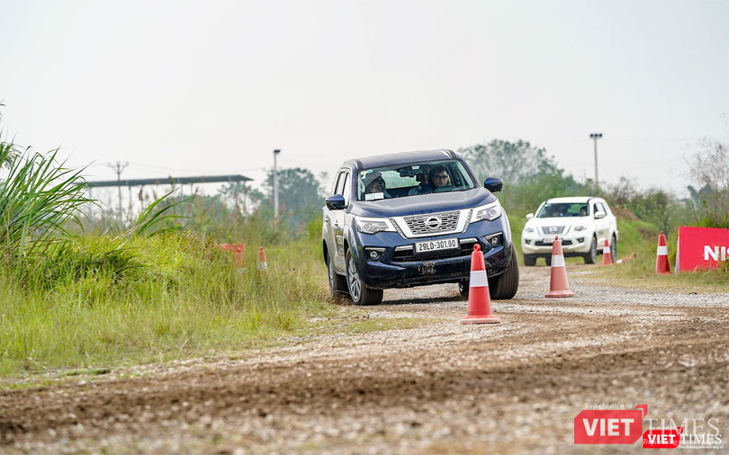 Tân binh Nissan Terra hiện đang được Nissan Việt Nam giảm giá bán lên tới 30 triệu đồng. Tân binh Nissan Terra hiện đang được Nissan Việt Nam giảm giá bán lên tới 30 triệu đồng.