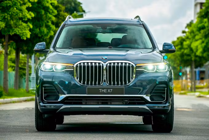 BMW X7 sở hữu ngoại hình nam tính đặc trưng của BMW