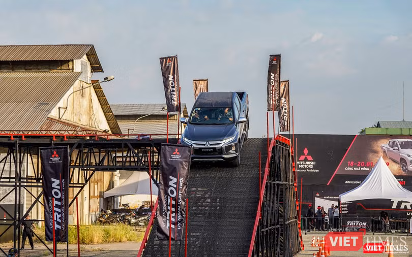 Hệ thống hỗ trợ đổ đèo là một tính năng mới cực kỳ hữu ích cho những ai thường xuyên di chuyển trên các con đường đèo dốc trập trùng.