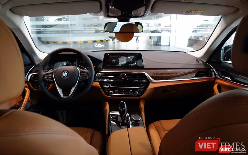 Nội thất BMW 530i