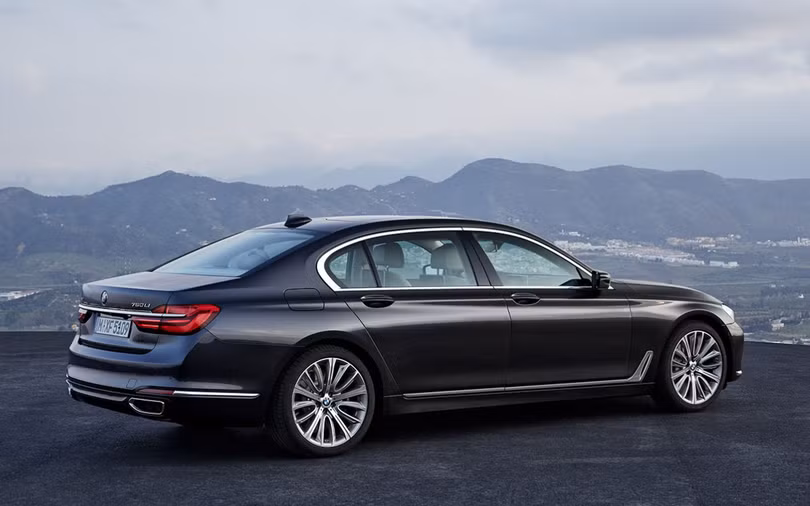 BMW 7-Series 2020 phiên bản nâng cấp bất ngờ lộ diện trước ngày ra mắt ảnh 4