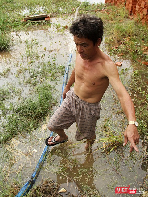 Giải pháp chống ngập nhanh nhất là dùng máy bơm bơm nước ra ngoài. Rất nhiều người dân ở thành phố trong nhà luôn có sẵn chiếc máy bơm với vài chục mét ống để sẵn sàng… chống ngập. Giải pháp chống ngập nhanh nhất là dùng máy bơm bơm nước ra ngoài. Rất nhiều người dân ở thành phố trong nhà luôn có sẵn chiếc máy bơm với vài chục mét ống để sẵn sàng… chống ngập.