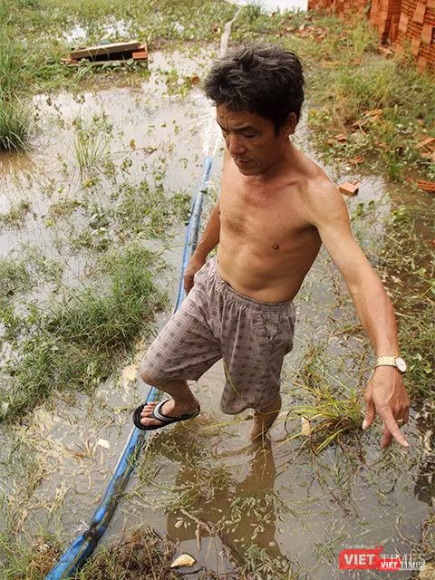 Giải pháp chống ngập nhanh nhất là dùng máy bơm bơm nước ra ngoài. Rất nhiều người dân ở thành phố trong nhà luôn có sẵn chiếc máy bơm với vài chục mét ống để sẵn sàng… chống ngập.