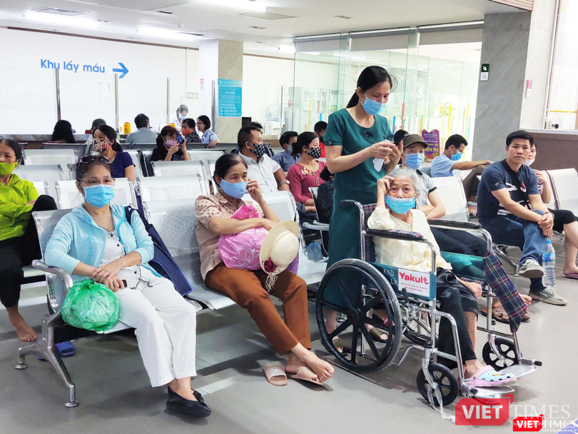 Bệnh nhân chờ khám tại Bệnh viện Lão khoa Trung ương (Ảnh: Minh Thúy) Bệnh nhân chờ khám tại Bệnh viện Lão khoa Trung ương (Ảnh: Minh Thúy)