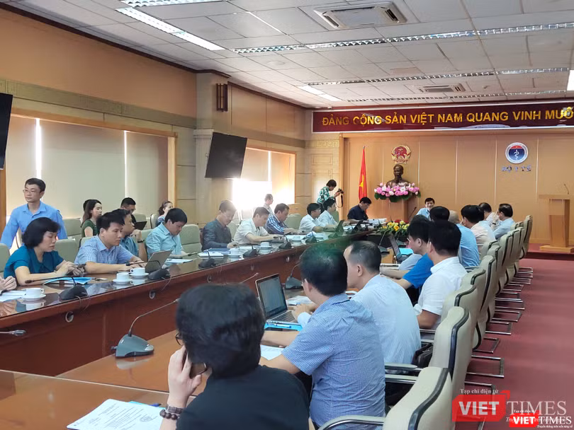 Toàn cảnh cuộc họp bàn về dự thảo Đề án khám, chữa bệnh từ xa giai đoạn 2020-2025 do Bộ Y tế tổ chức . Ảnh: Minh Thúy