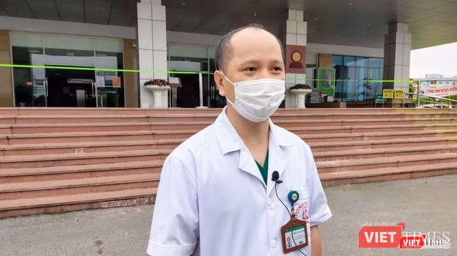 TS. BS. Trần Văn Giang – Phó Trưởng Khoa Virus Ký sinh trùng Bệnh viện Bệnh Nhiệt đới Trung ương (Ảnh: Minh Thúy)