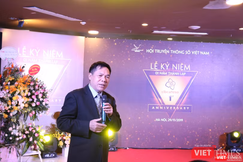 Nhà báo Lê Thọ Bình – Phó Chủ tịch kiêm Tổng thư ký Hội truyền thông số Việt Nam, Chủ nhiệm CLB Cafe Số