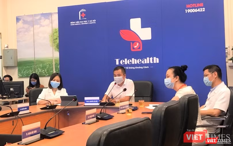 Buổi hội chẩn trực tuyến, khám chữa bệnh từ xa với 15 bệnh viện miền núi, vùng cao (Ảnh: Liên Châu)