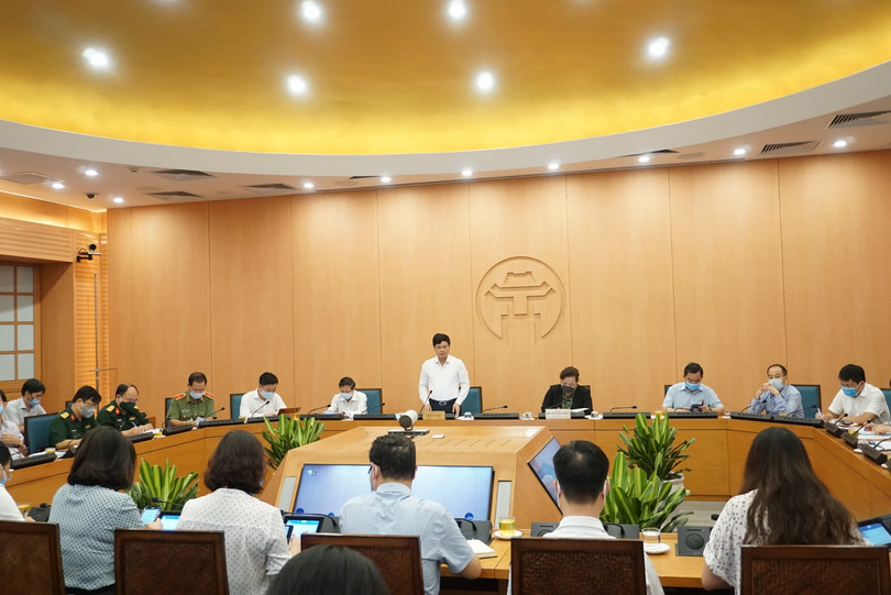 Toàn cảnh cuộc họp Ban Chỉ đạo phòng, chống dịch COVID-19 TP. Hà Nội vào chiều nay (21/8) (Ảnh: Phú Khánh)