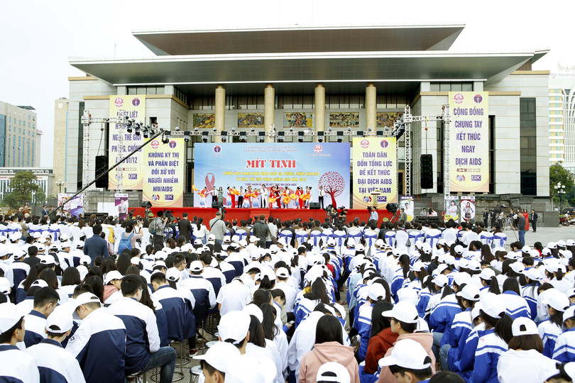 Toàn cảnh lễ mít tinh