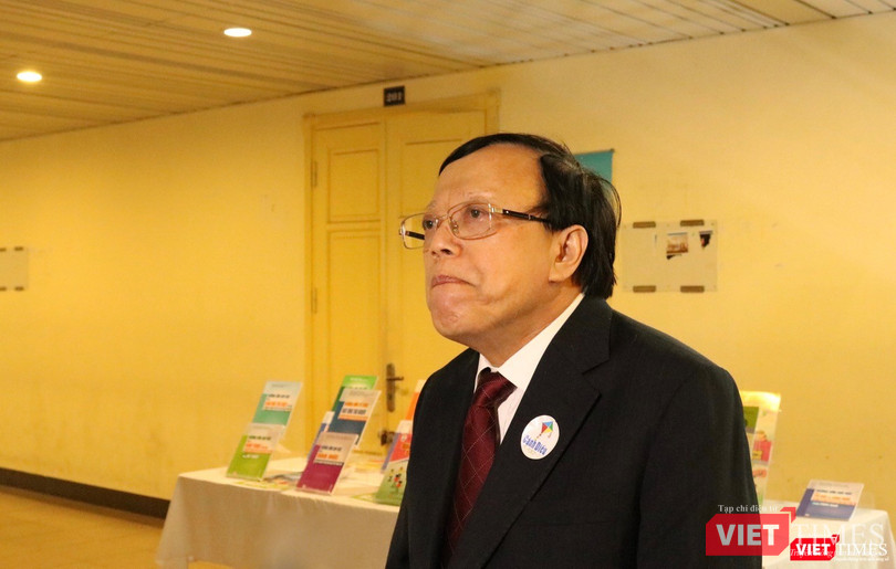 Nhà giáo Ưu tú Ngô Trần Ái