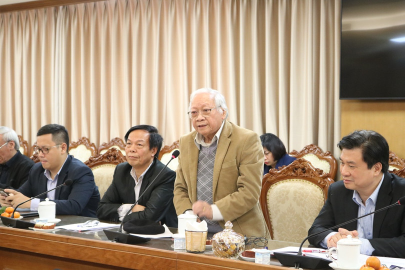 GS. Trần Đình Sử GS. Trần Đình Sử